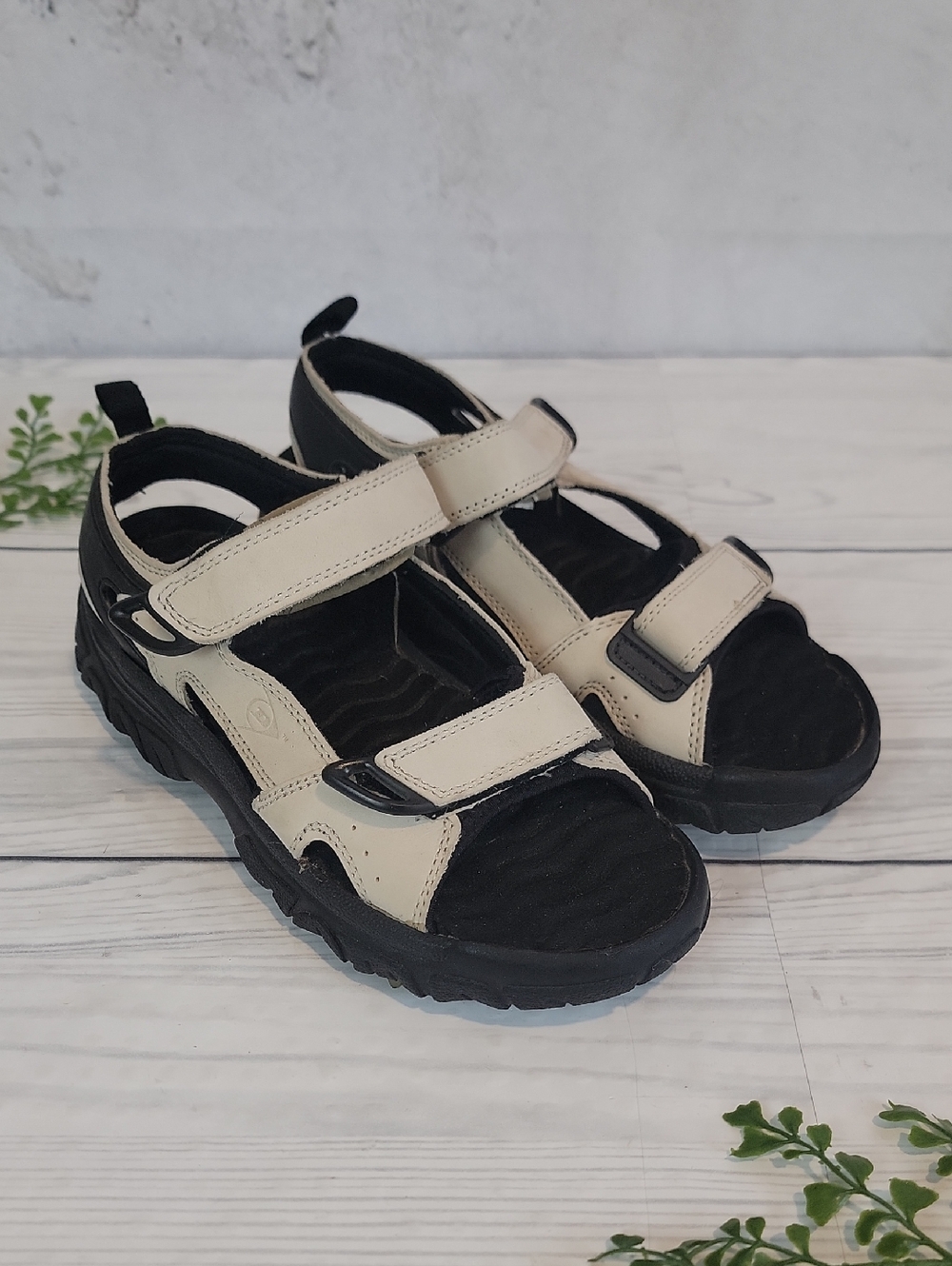 Dunlop Sport Beige and Black Velcro Sport Golf Sandals Womens Size 7